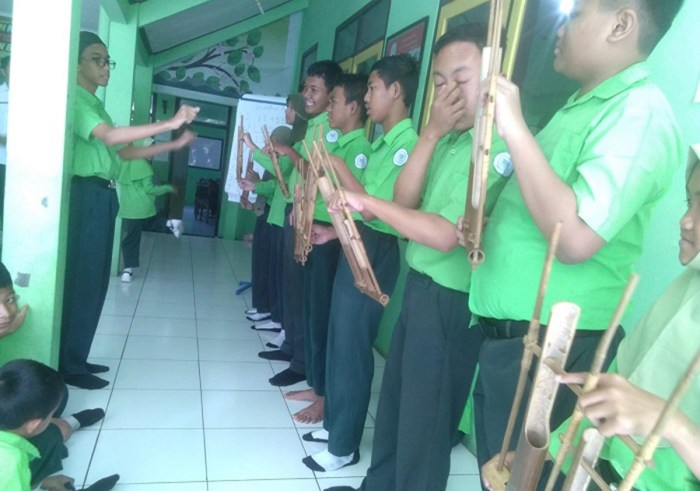 Cara mengajar anak slb