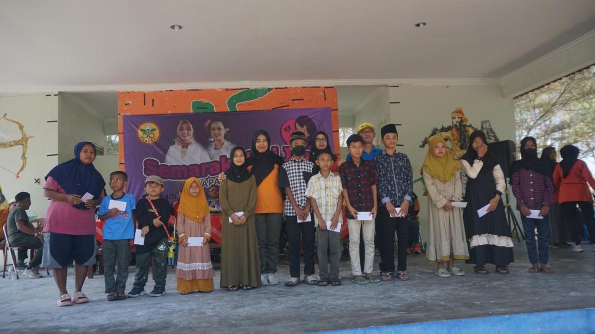 KEGIATAN SENAM LANSIA DESA SEPANG KELOD - Website Desa Sepang Kelod