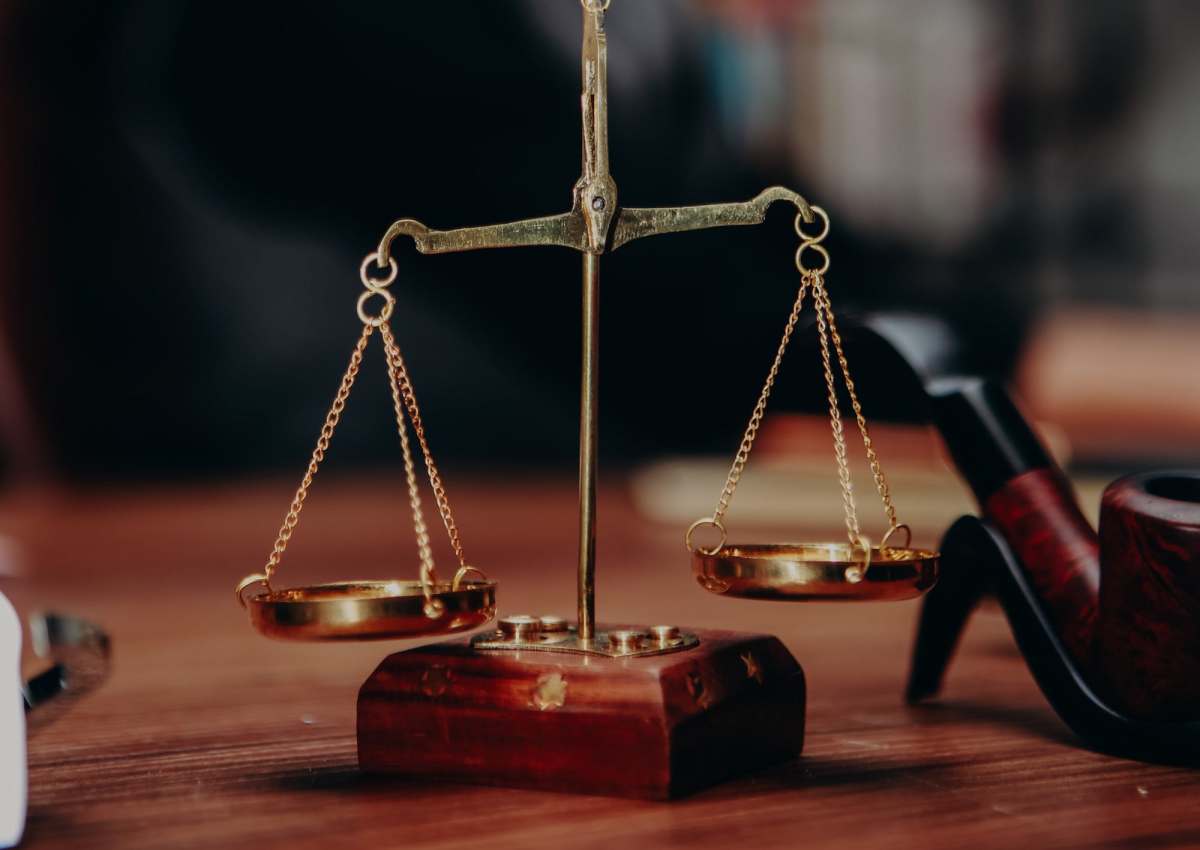 Tujuan Hukum: Unsur, Jenis, dan Ciri-Ciri Menurut Para Ahli – Gramedia ... Hukum dasar yang tidak tertulis disebut